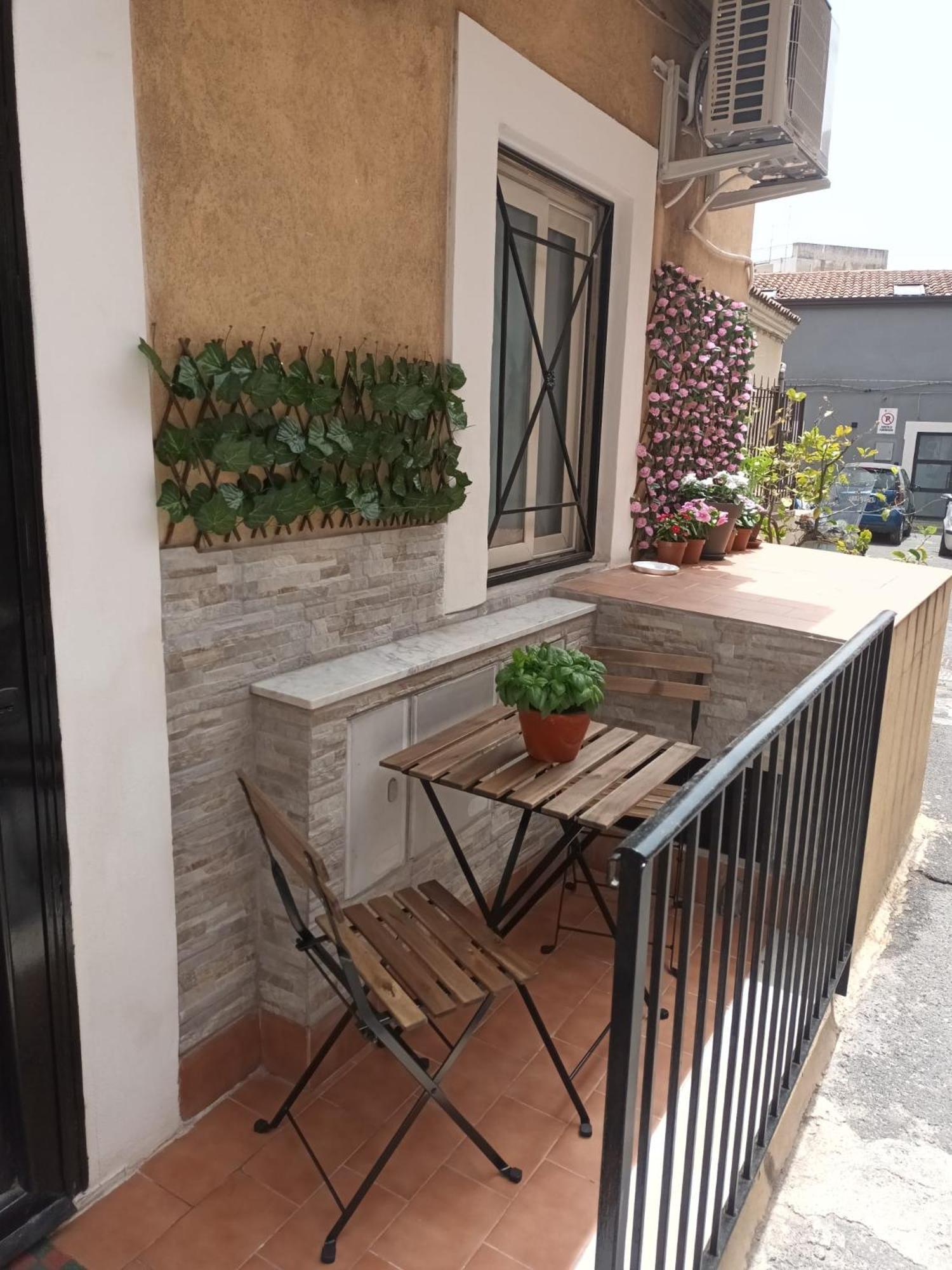 Le Case Del Cortile Catania Bagian luar foto