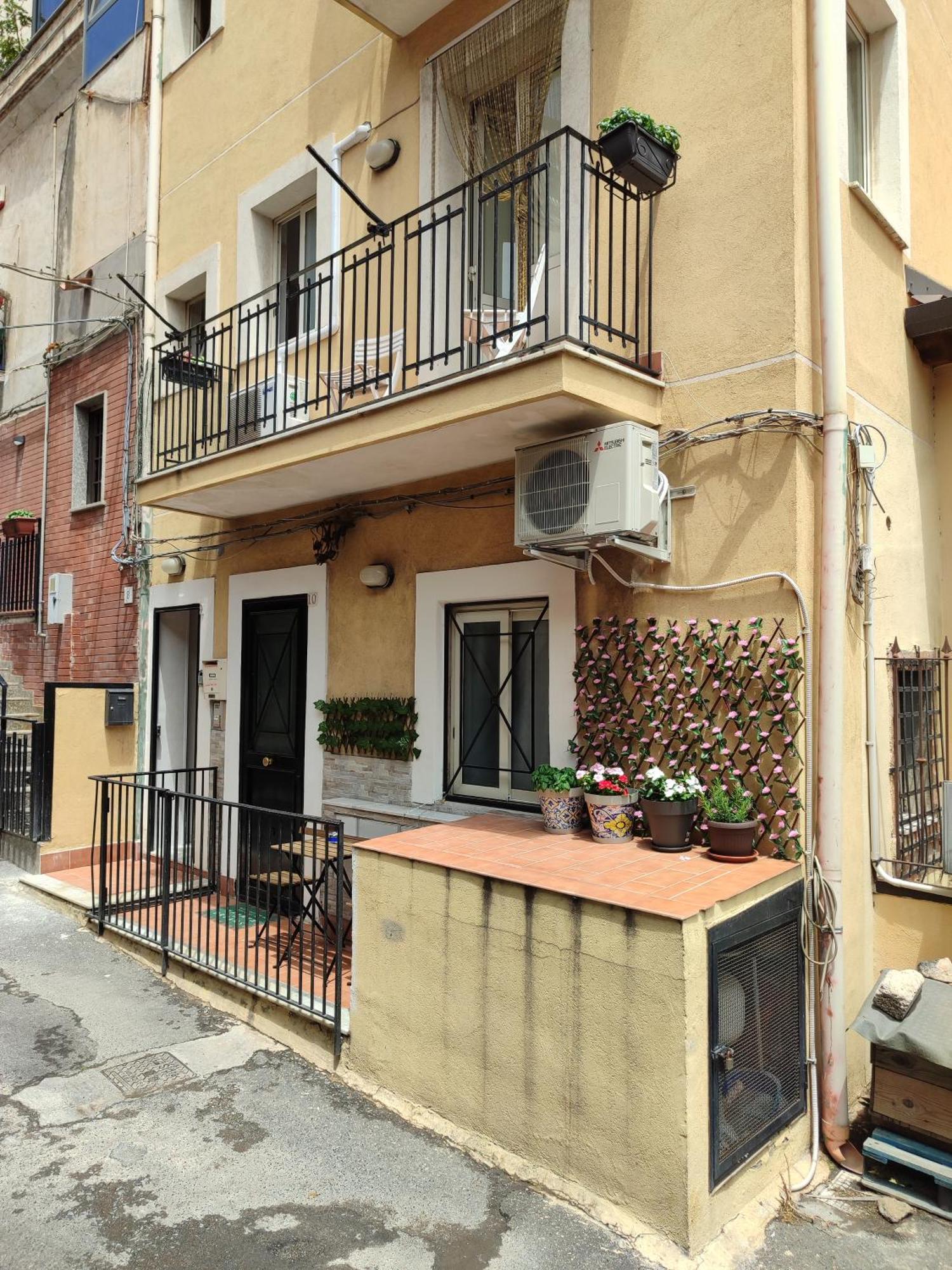 Le Case Del Cortile Catania Bagian luar foto